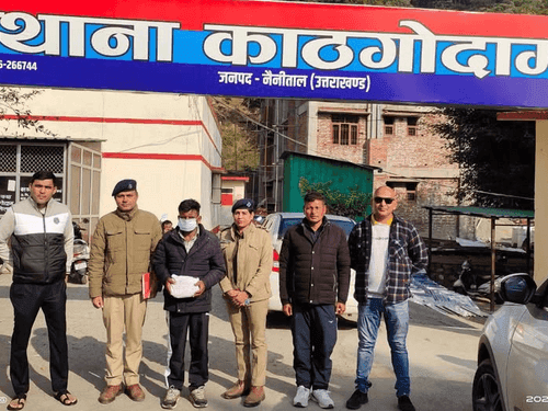 Nainital Police arrested smuggler with 1.206 kg of hashish