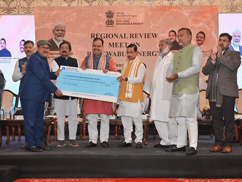 उल्लेखनीय प्रदर्शन पर यूपीसीएल को मिला पुरस्कार