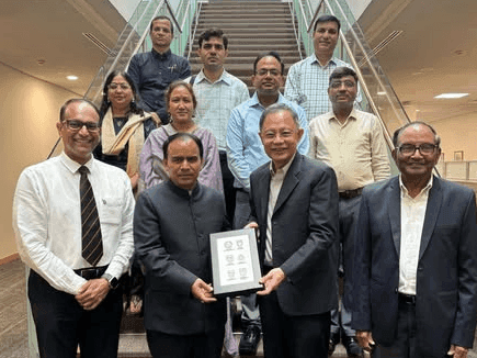 शिक्षा मंत्री डाॅ0 धन सिंह रावत ने सिंगापुर के राष्ट्रीय विश्वविद्यालय का किया भ्रमण