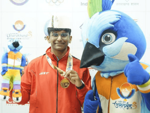 Image for 10 मीटर एयर राइफल स्पर्धा में पार्थ माने ने जीता स्वर्ण पदक