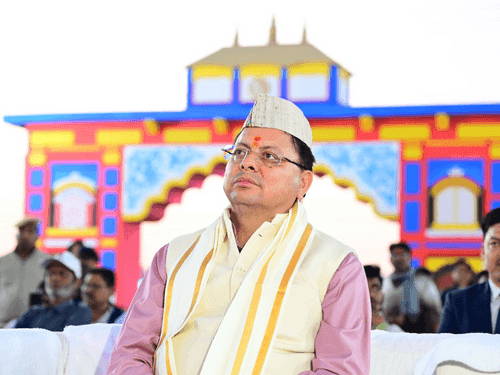 Image for CM Dhami participated in the bhajan evening organized in Prayagraj