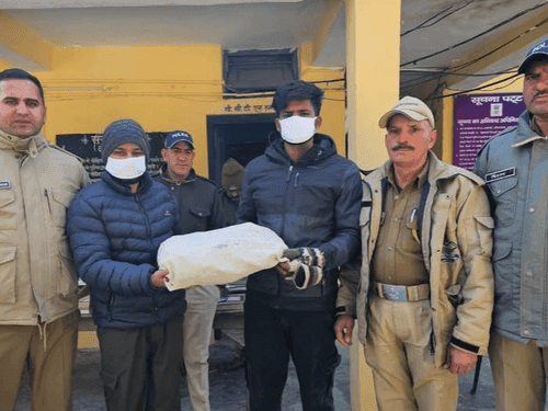 Image for अवैध रूप से चरस तस्करी कर रहे दो अभियुक्त गिरफ्तार