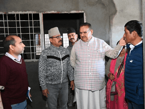 कैबिनेट मंत्री गणेश जोशी ने जीर्णोद्धार कार्यों का किया निरीक्षण