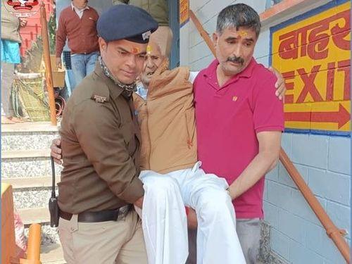 Image for पुलिसकर्मी ने दिया मानवता का परिचय 