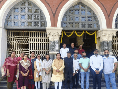 कैबिनेट मंत्री डाॅ0 रावत ने गुजरात कला एवं विज्ञान महाविद्यालय का किया दौरा