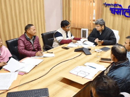 डीएम संदीप तिवारी ने की बीएसएनएल द्वारा किए जा रहे कार्यों की समीक्षा