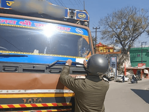 Image for यातायात नियमों का उल्लंघन करने पर अल्मोड़ा पुलिस द्वारा की गई कार्यवाही