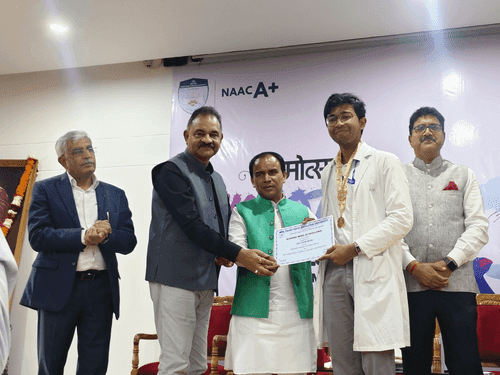 Image for Cabinet Minister Dr. Dhan Singh Rawat participated in the 'Himotsav' program