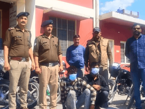 देहरादून पुलिस ने चोरी के वाहन के साथ दो अभियुक्त किये गिरफ्तार