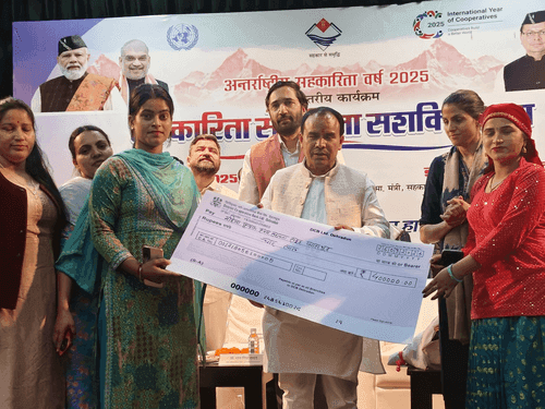 Image for कैबिनेट मंत्री डाॅ0 धन सिंह रावत ने महिला सशक्तिकरण कार्यक्रम में किया प्रतिभाग