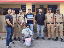 नशीले इंजेक्शन व स्मैक के साथ अभियुक्त गिरफ्तार