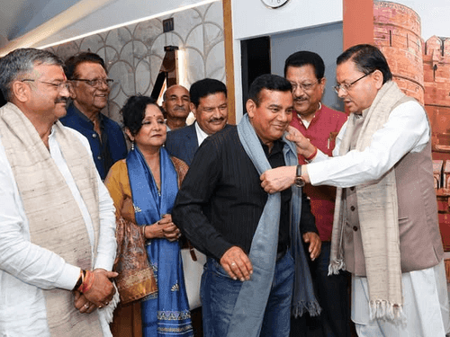 गढ़वाली फीचर फ़िल्म ‘मेरी प्यारी बोई’ के प्रीमियम में शामिल हुए सीएम धामी