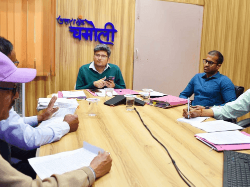 Image for DM Sandeep Tiwari held a review meeting with departmental officials