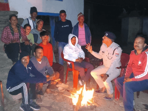Image for उत्तराखण्ड पुलिस द्वारा चौपाल लगाकर आम जनता को किया गया जागरूक