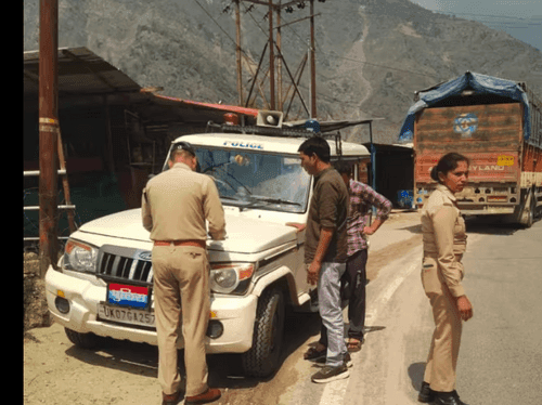 Image for Action taken by Chamoli Police for violating traffic rules