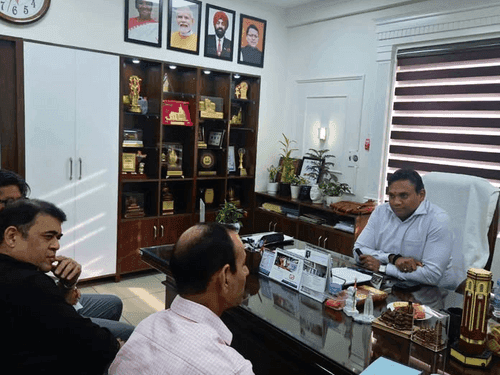 Image for Uttarakhand Health Secretary held a meeting with PMHS members