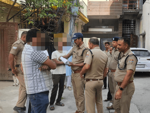 Image for Dehradun Police imposed a fine of ₹3.5 lakh on 35 property owners