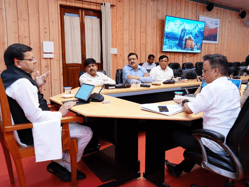 सीएम धामी ने चारधाम यात्रा मार्ग पर सुरक्षा बढ़ाने के दिए निर्देश