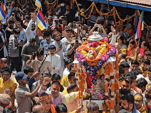 Image for Lord Kedarnath's holy doli departs for the Shrine