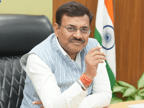 Image for Chief Secretary reviews Dehradun's Traffic Management and Infrastructure Improvements