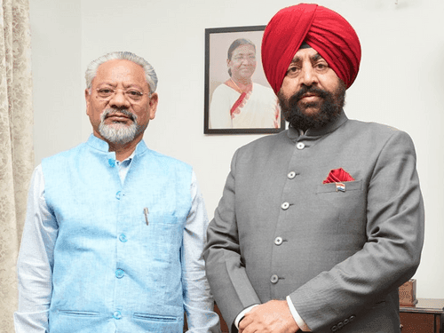 Image for Governor discusses welfare of ex-servicemen with UPNL MD