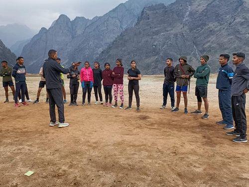 चमोली पुलिस की ओर से दिया जा रहा है निःशुल्क शारीरिक प्रशिक्षण