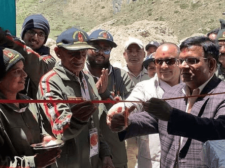 Image for बदरीनाथ धाम में सिक्स सिग्मा मेडिकल सेंटर और एसीएलएस एम्बुलेंस का उद्घाटन