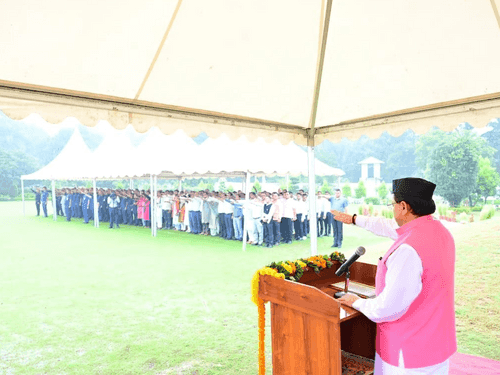 Image for On the 79th Independence Day, CM Dhami hoists the National Flag