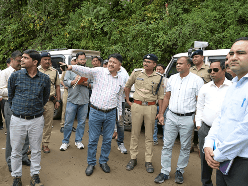 Image for रुद्रप्रयाग में आपदा प्रभावित क्षेत्रों का केंद्रीय टीम ने किया निरीक्षण
