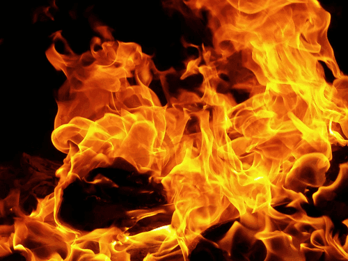 देहरादून के डोईवाला में बस में लगी आग, 15 यात्री सुरक्षित