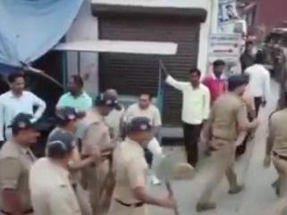 हरिद्वार पुलिस ने ज्वालापुर क्षेत्र में निकाला फ्लैग मार्च