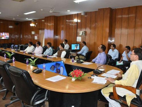 Image for सीएम धामी ने केन्द्रीय वित्त मंत्री श्रीमती निर्मला सीतारमण की अध्यक्षता में वीडियो कॉन्फ्रेंसिंग के माध्यम से बैठक में किया प्रतिभाग