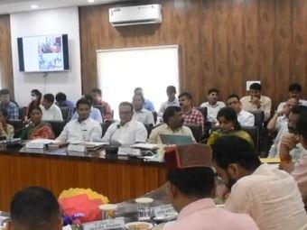 Image for जिला नियोजन समिति द्वारा विभागवार योजनाओं के परिव्यय को अनुमोदित किया गया