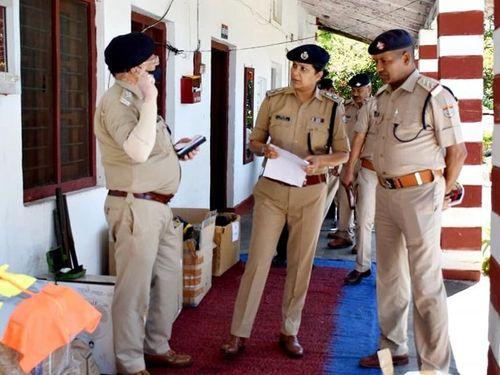Image for पुलिस लाइन गोपेश्वर में आपदा राहत एवं बचाव उपकरणों का किया गया निरीक्षण