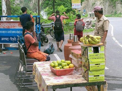 मित्रता सेवा सुरक्षा के भाव को चरितार्थ करती जनपद टिहरी पुलिस