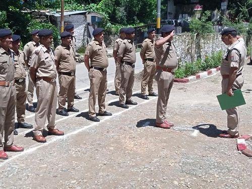 पुलिस उपाधीक्षक, महोदय बागेश्वर द्वारा फायर स्टेशन बागेश्वर का किया गया आकस्मिक निरीक्षण 