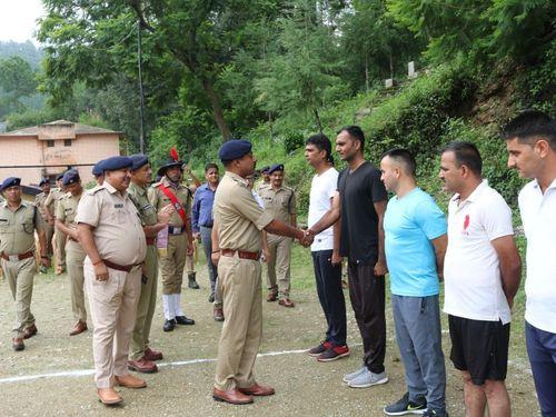 पुलिस लाईन चम्बा में वाॅलीबाॅल प्रतियोगिता का किया गया आयोजन