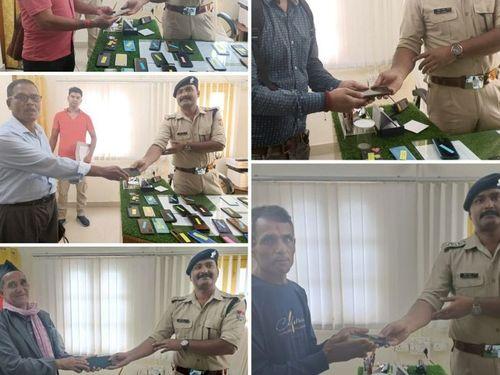 Image for खोये हुए मोबाइल फोन को बरामद कर किए गए उनके मालिक के सुपुर्द