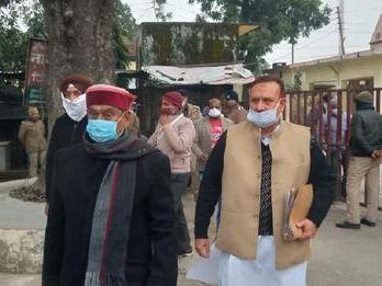 Image for प्रत्याशियों ने किया नामांकन पत्र दाखिल