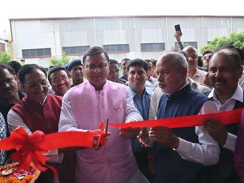 सीएम धामी ने गोल्ड प्लस ग्लास फैक्ट्री के शुभारम्भ कार्यक्रम में किया प्रतिभाग 