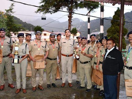 Image for पदक विजेताओं को जनपद नैनीताल पुलिस की ओर से किया गया पुरस्कार वितरण