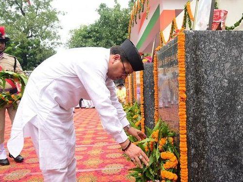 Image for सीएम धामी ने शहीद राज्य आंदोलनकारियों को श्रद्धांजलि दी