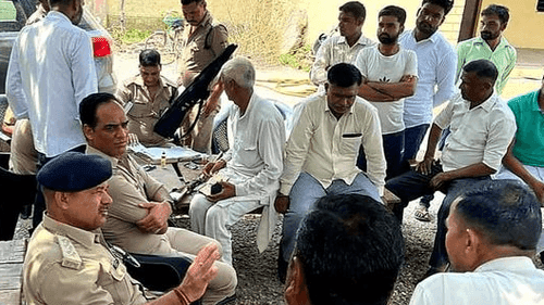Image for आगामी चुनाव को लेकर ग्रामीणों को दिए गए दिशा-निर्देश