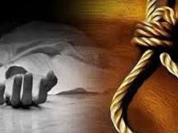 पेड़ से लटका मिला युवक का शव