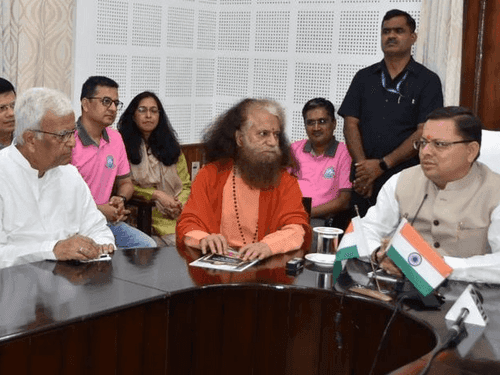 Image for सीएम धामी ने कृत्रिम अंग वितरण कार्यक्रम में किया प्रतिभाग