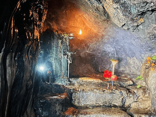 भगवान शिव को समर्पित है कोटेश्वर महादेव मंदिर