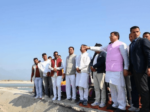Image for सीएम धामी ने बाढ़ नियंत्रण कार्यों का किया स्थलीय निरीक्षण
