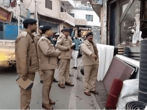 Image for यातायात नियमों का उल्लंघन करने वालों के विरूद्ध की गई चालानी कार्यवाही