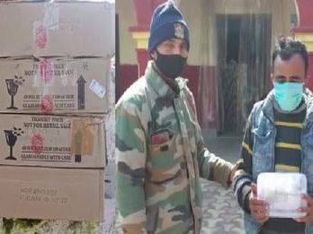 Image for पुलिस ने छापा मारकर 8 पेटी शराब बरामद की