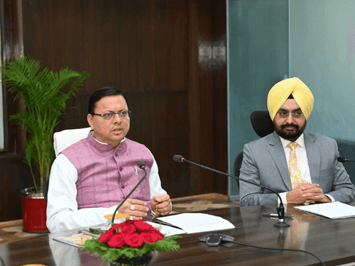 सीएम धामी ने एडमिनिस्ट्रेटिव ऑफिसर्स कॉन्फ्रेंस का किया शुभारंभ